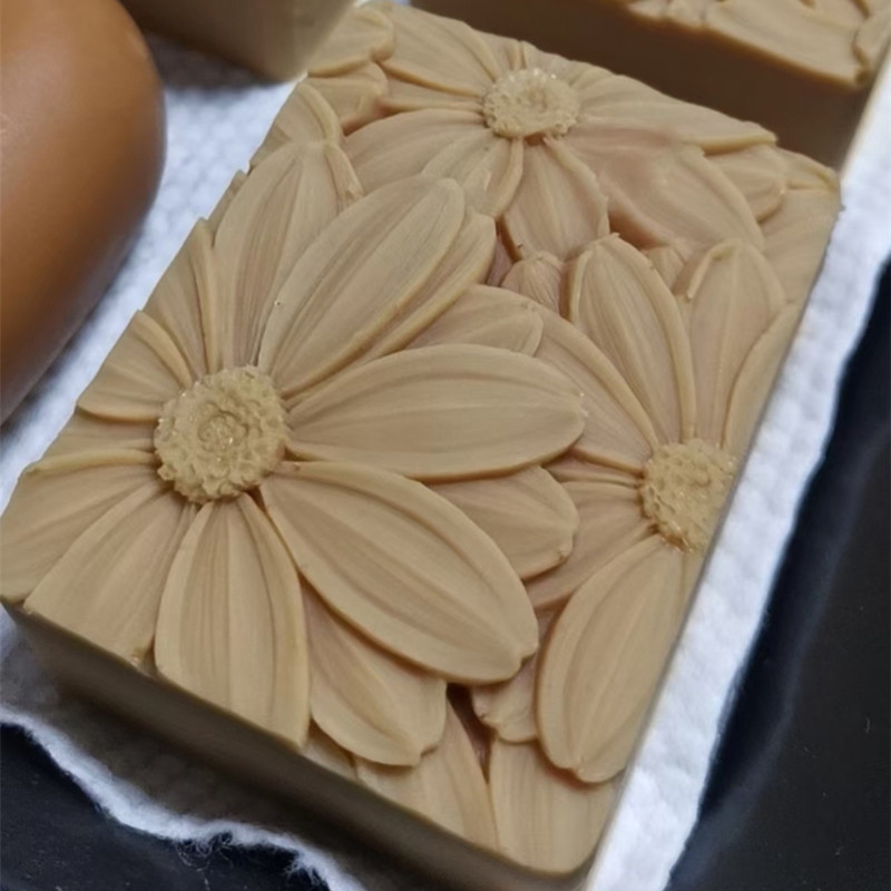 Newest!!!3d Elegant Sunflower  - Soap Making Accessories のレビューと価格