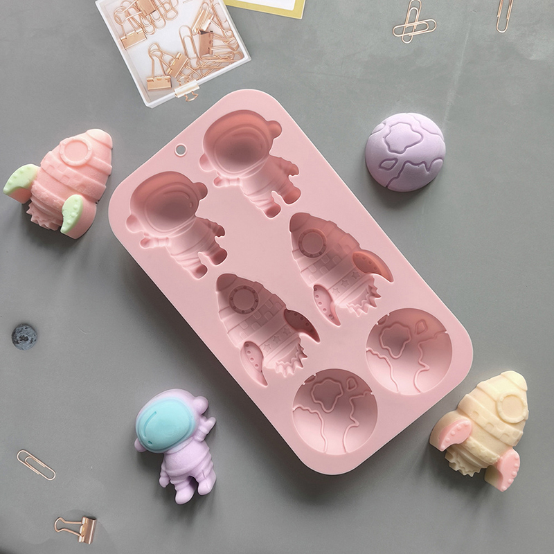 6-hole Cartoon Astronaut Rocke - Soap Making Accessories のレビューと価格