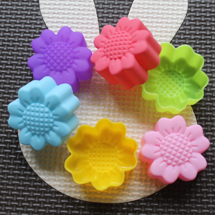 6 Pcs Set Non-Stick Flower Des - Soap Making Kit のレビューと価格