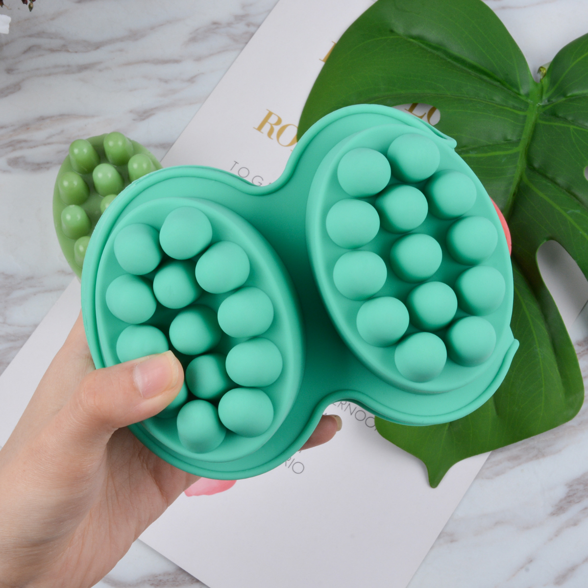 4 Hole Oval Massage Soap Silic - Soap Making Accessories のレビューと価格